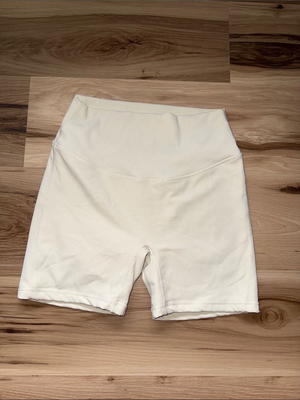 Acta High-Waist Cream Women’s Active Biker Shorts